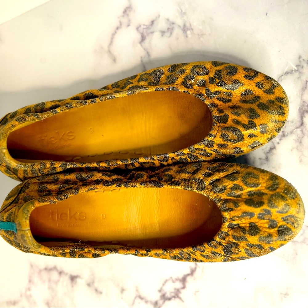 Tieks size 9 leopard print